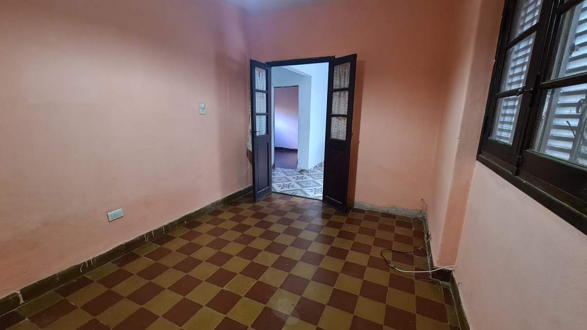 SE VENDE CASA CON GALPON AMPLIO