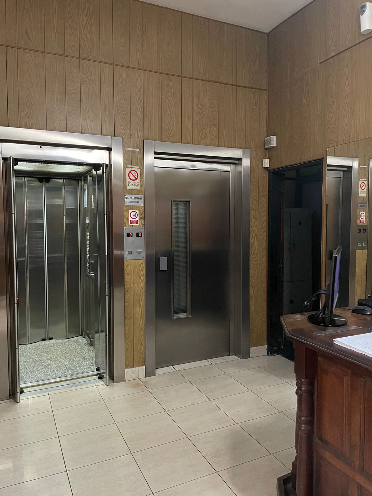 Amplio Depto De 3 Dormitorios Centro De Córdoba