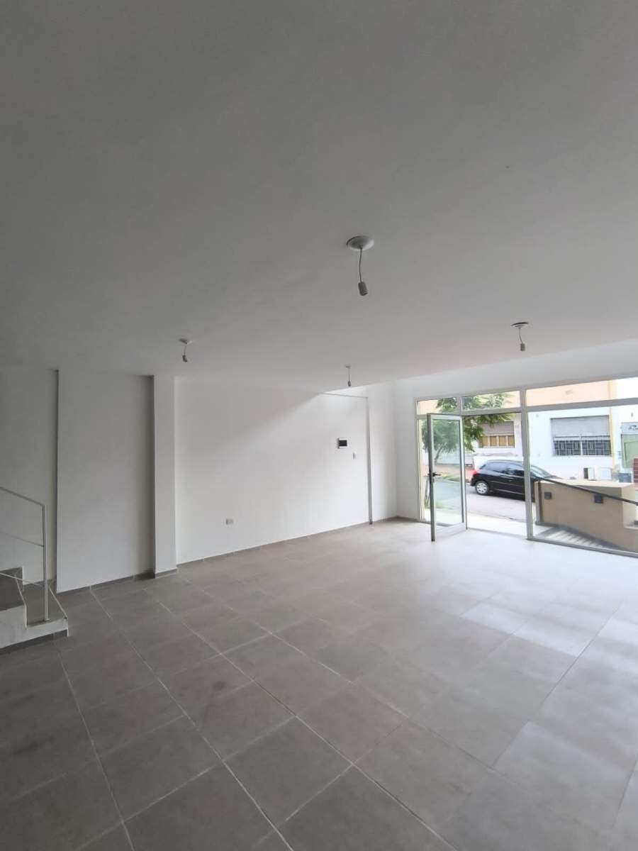 VENTA DE LOCAL COMERCIAL A ESTRENAR, ALBERDI