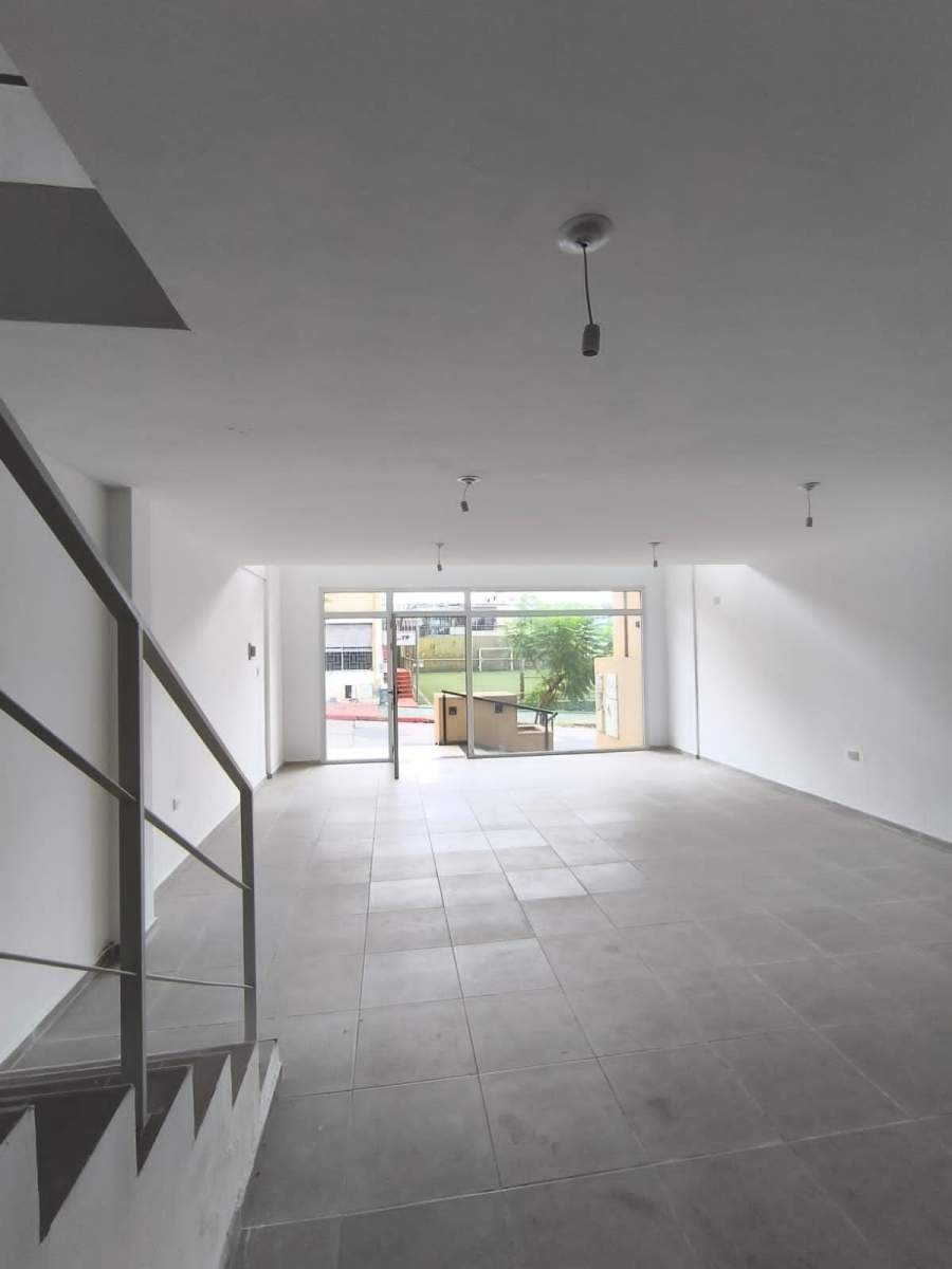 VENTA DE LOCAL COMERCIAL A ESTRENAR, ALBERDI
