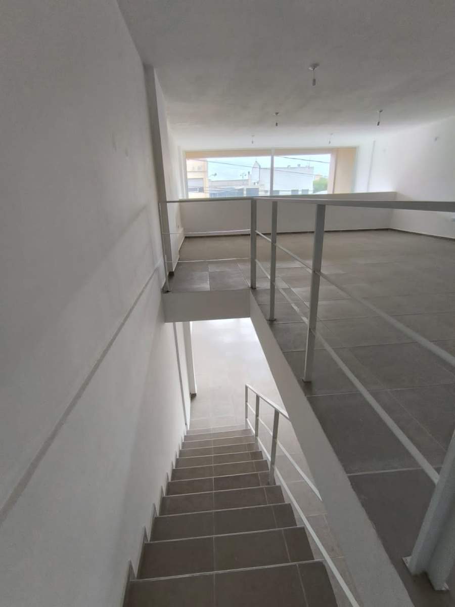 VENTA DE LOCAL COMERCIAL A ESTRENAR, ALBERDI