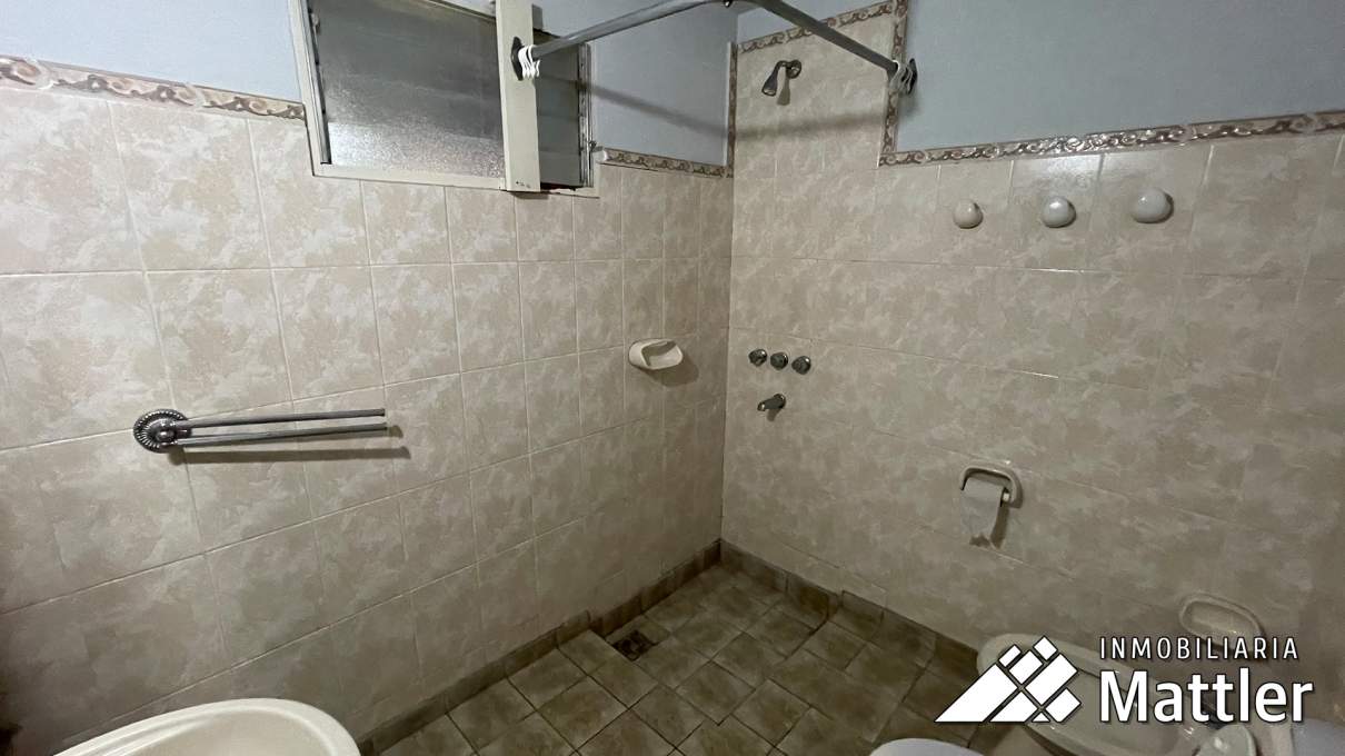 VENTA DE CASA DE 3 AMBIENTES 151 MTS2 BARRIO LUDWIG