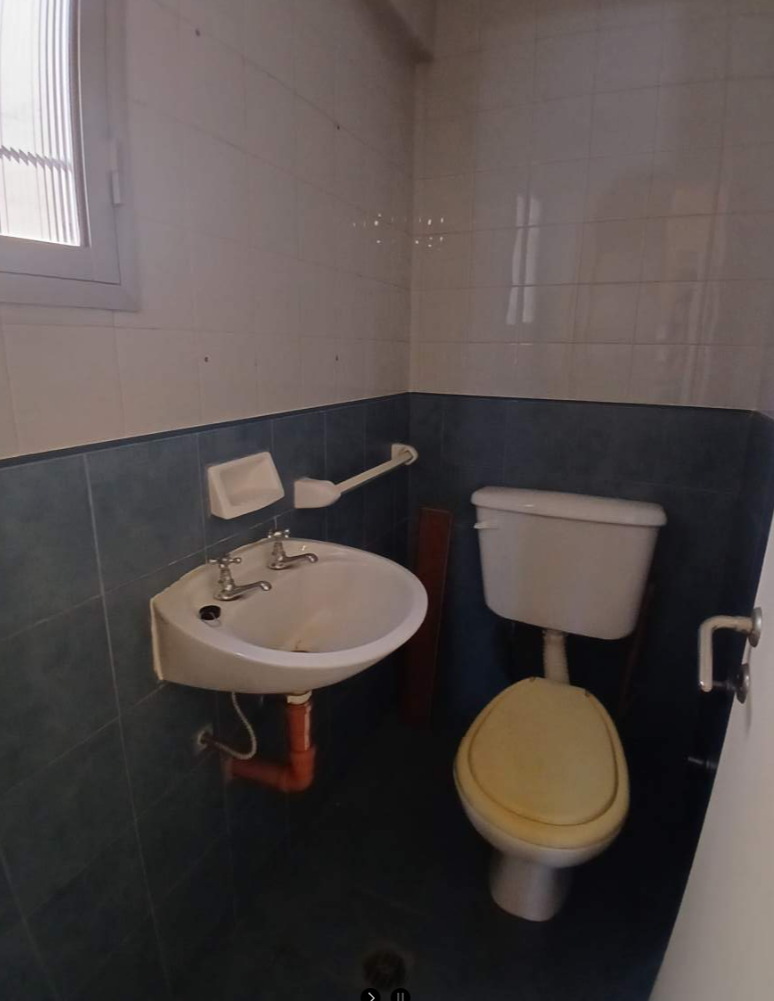 VENTA DEPARTAMENTO 2 DORMITORIOS CON BALCON Y COCHERA EDIFICIO DE CATEGORIA SOBRE CAÑADA