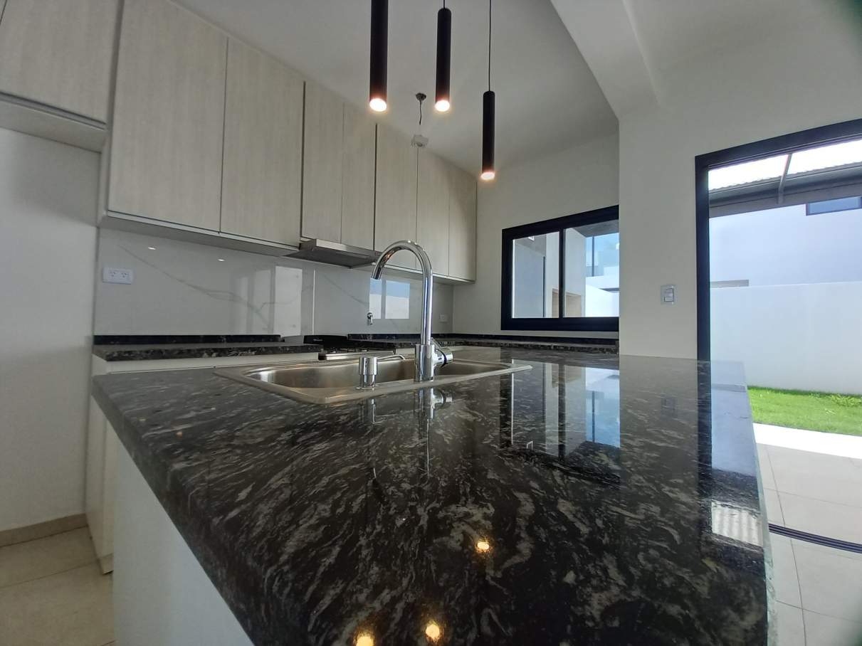 Venta Duplex 3 dorm Quebradas de Manantiales a Estrenar
