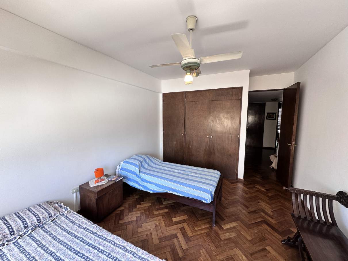 Departamento de 4 dormitorios en venta en el Centro - Av. Colón y La Cañada