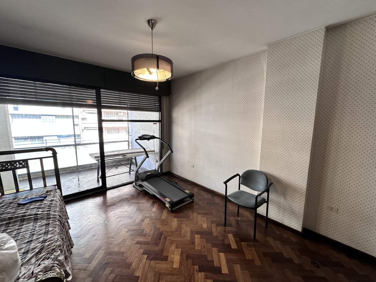 Departamento de 4 dormitorios en venta en el Centro - Av. Colón y La Cañada