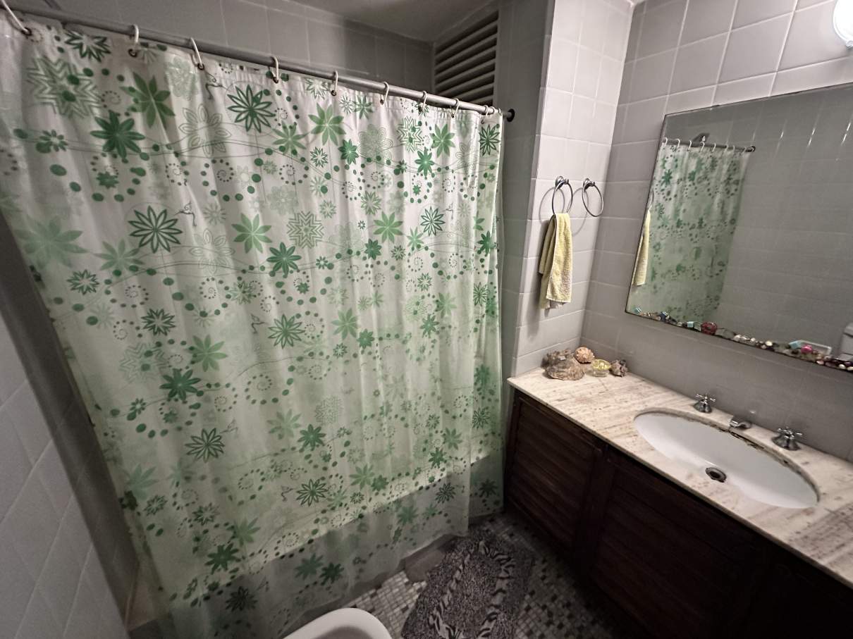 Departamento de 4 dormitorios en venta en el Centro - Av. Colón y La Cañada