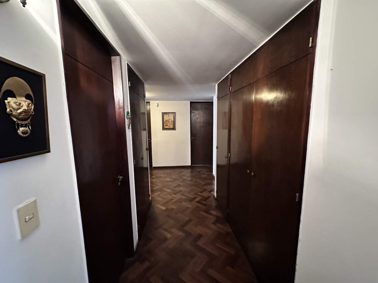 Departamento de 4 dormitorios en venta en el Centro - Av. Colón y La Cañada