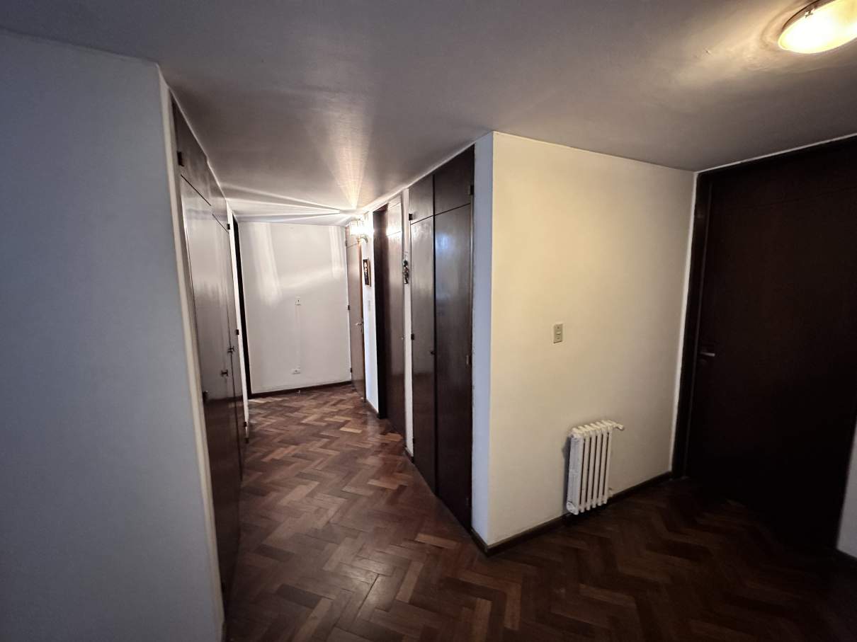 Departamento de 4 dormitorios en venta en el Centro - Av. Colón y La Cañada