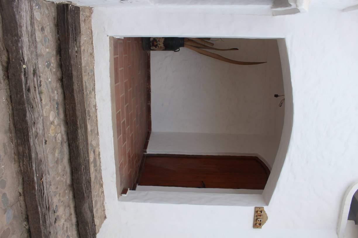 ARGUELLO CASA ESTILO COLONIAL CON PILETA.