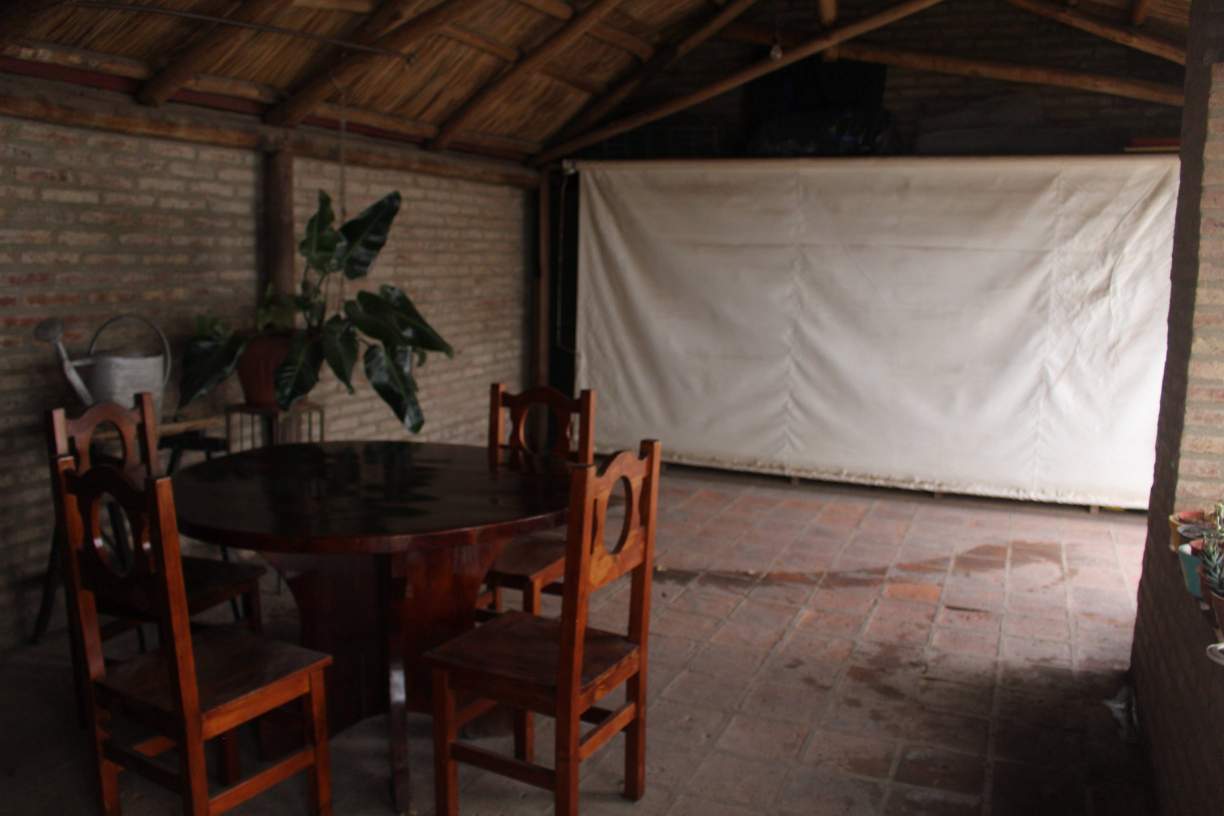 ARGUELLO CASA ESTILO COLONIAL CON PILETA.