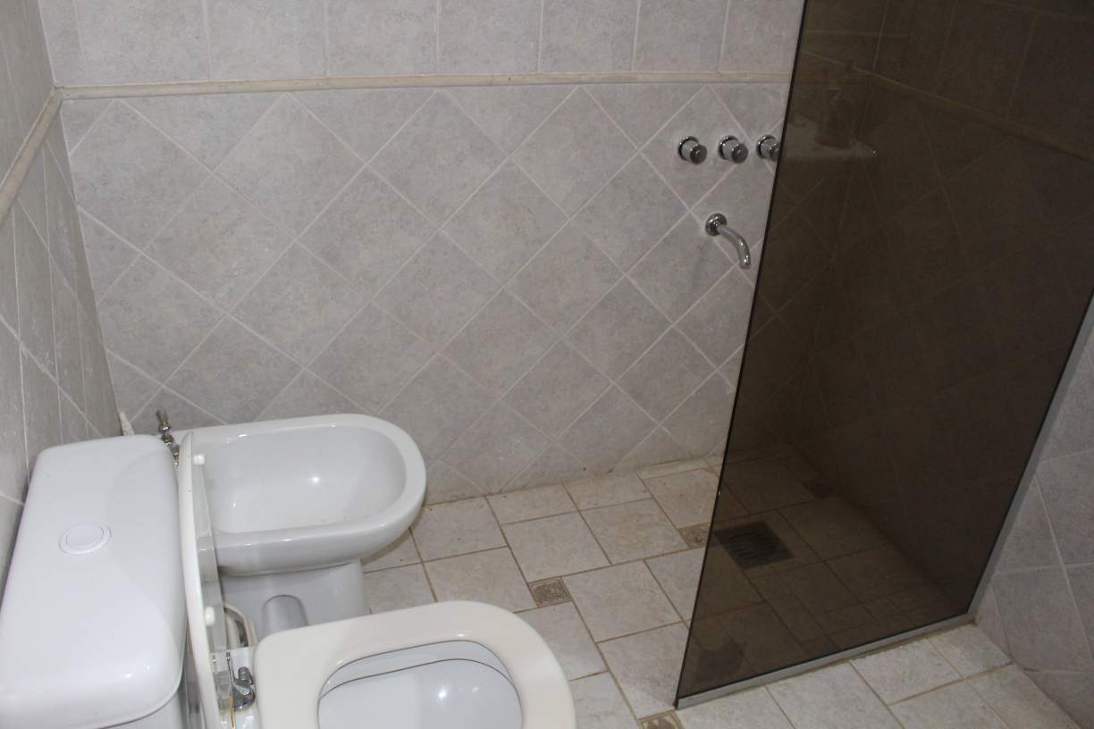 ARGUELLO CASA ESTILO COLONIAL CON PILETA.