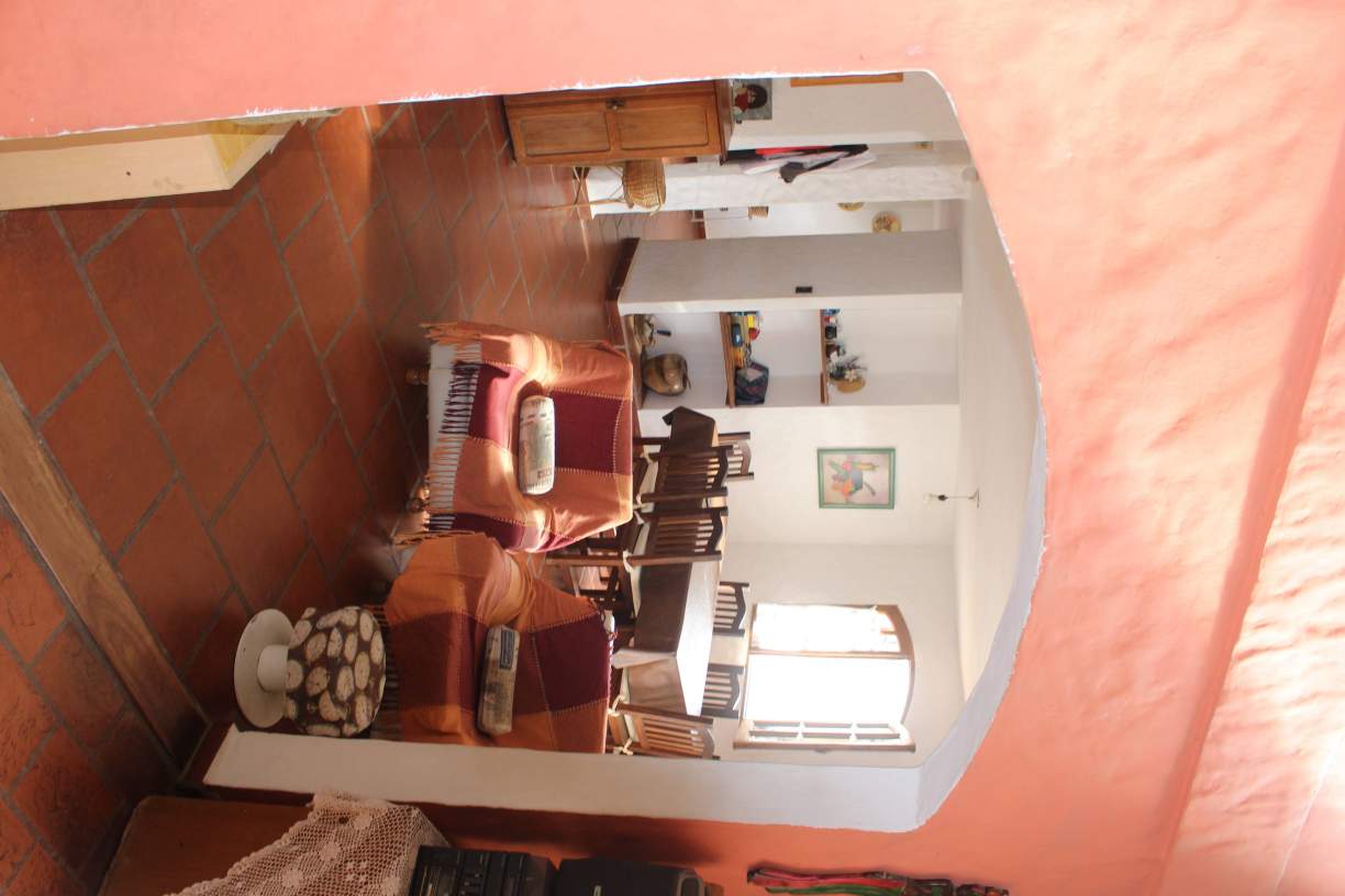 ARGUELLO CASA ESTILO COLONIAL CON PILETA.