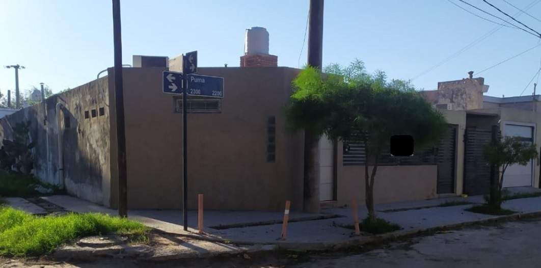 Casa 3 dorm. Ferroviario Mitre. Venta.