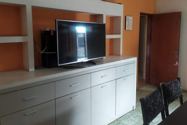 Casa 3 dorm. Ferroviario Mitre. Venta.