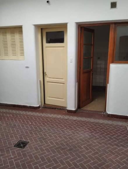 Casa 3 dorm. Ferroviario Mitre. Venta.