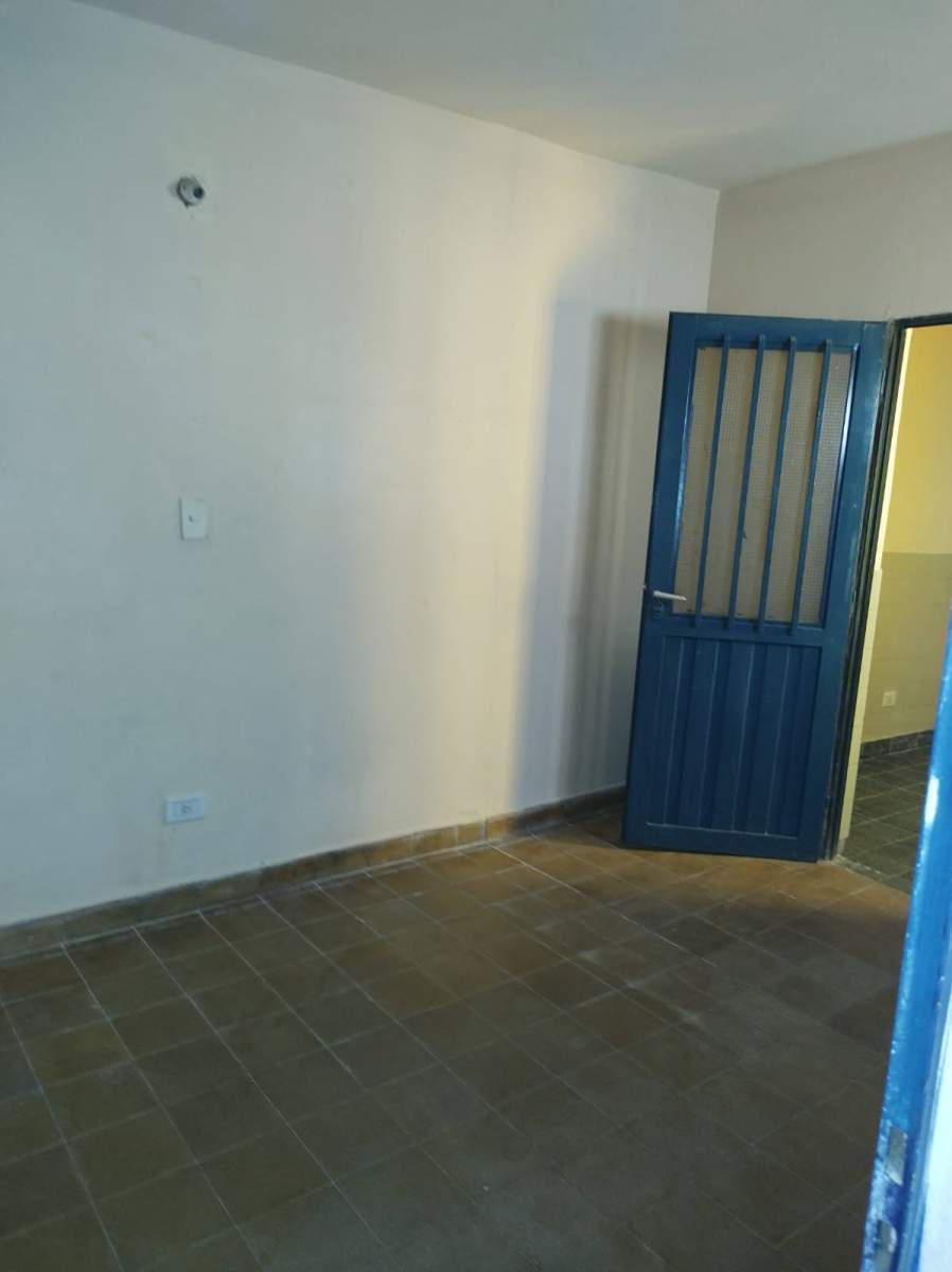 CASA EN VENTA B AVELLANEDA