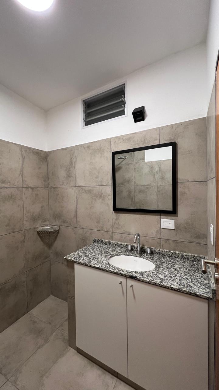 VENDO HERMOSA CASA EN BARRIO LA CAROLINA ZONA NORTE DE CÓRDOBA