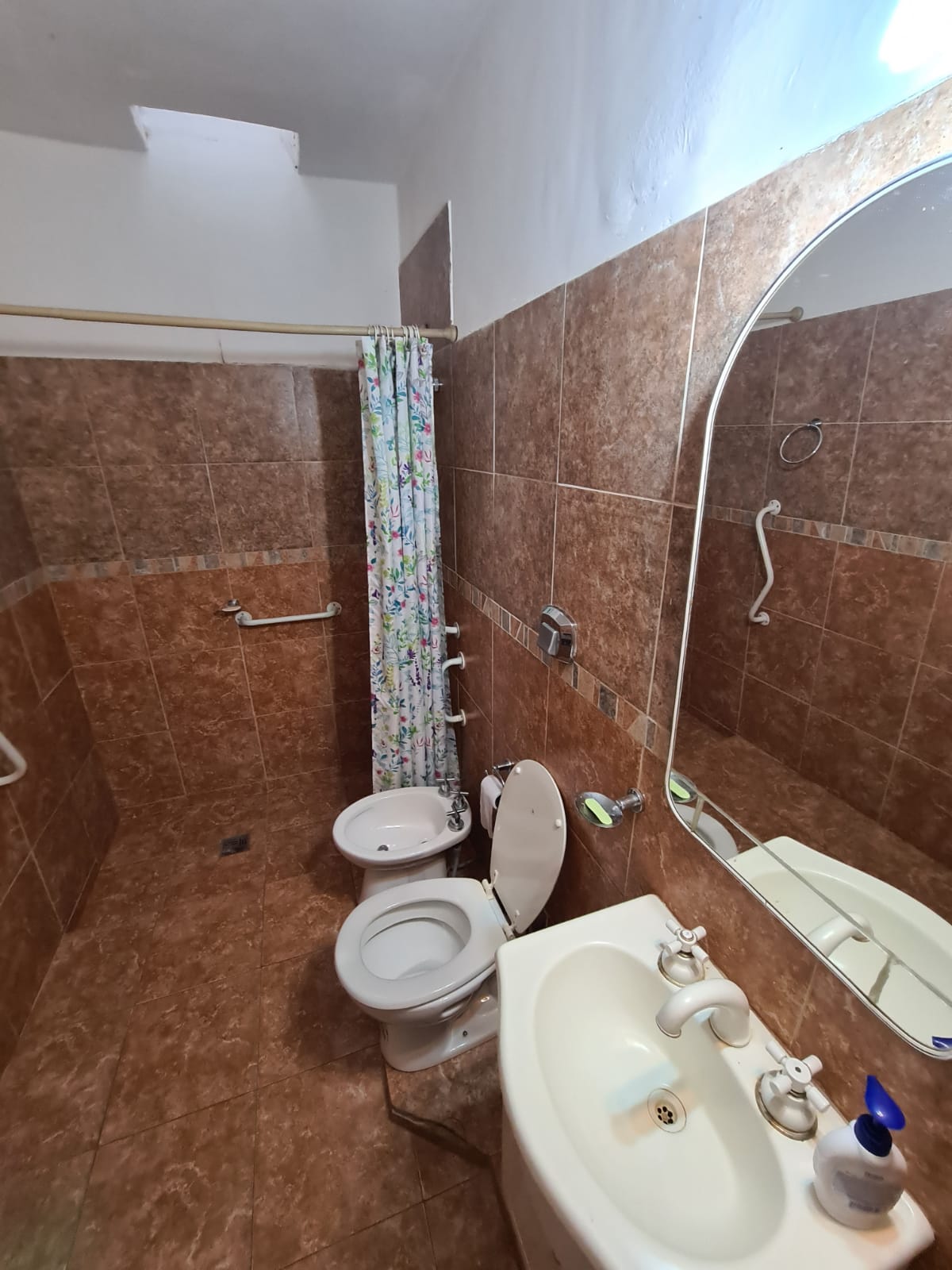 CASA EN VENTA 2 DOR SUQUIA 329  BARRIO SAN MARTIN