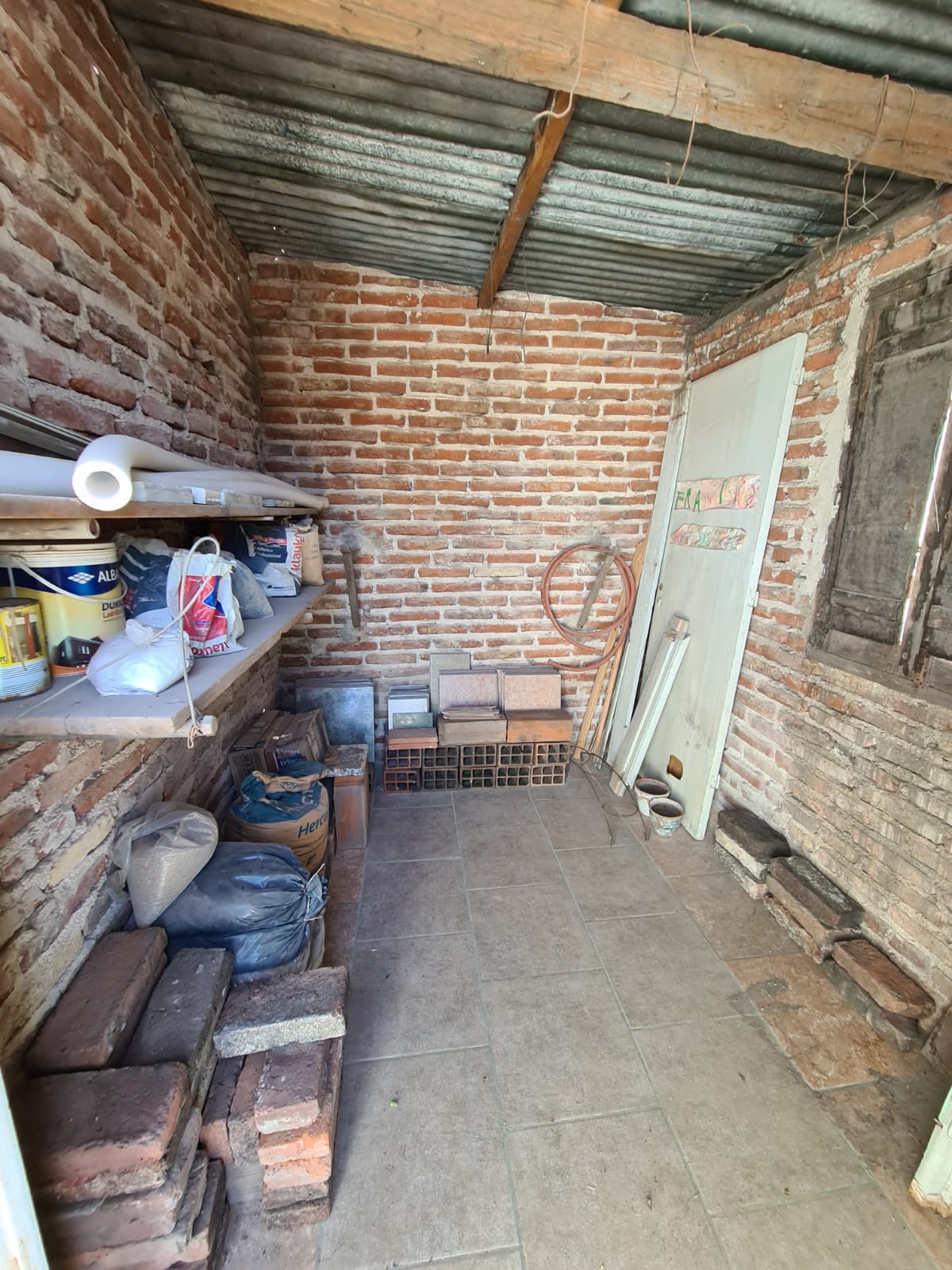 CASA EN VENTA 2 DOR SUQUIA 329  BARRIO SAN MARTIN