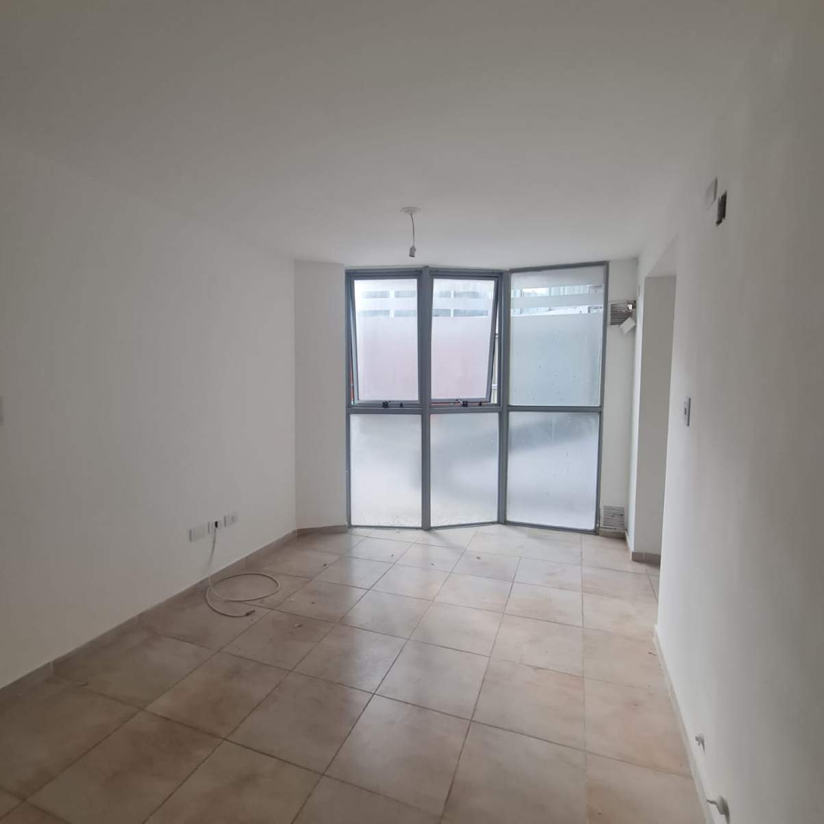 NUEVA CORDOBA ALQUILA DPTO 1 DORM - 3 AMBIENTES