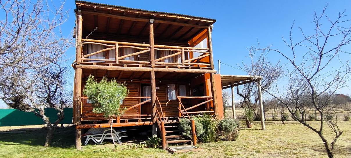 COMPLEJO DE CABAÑAS EN POTRERO DE GARAY