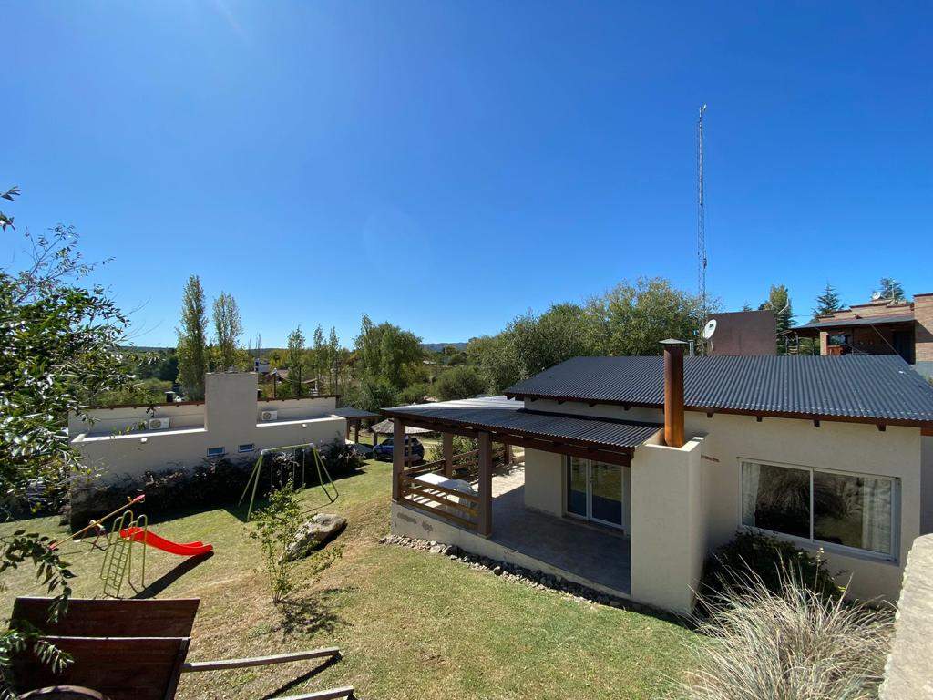 COMPLEJO TURÍSTICO  DE 4 CABAÑAS EN ZONA MATE DE LUNA.-S.MÓNICA.