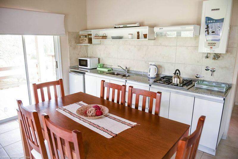 COMPLEJO TURÍSTICO  DE 4 CABAÑAS EN ZONA MATE DE LUNA.-S.MÓNICA.