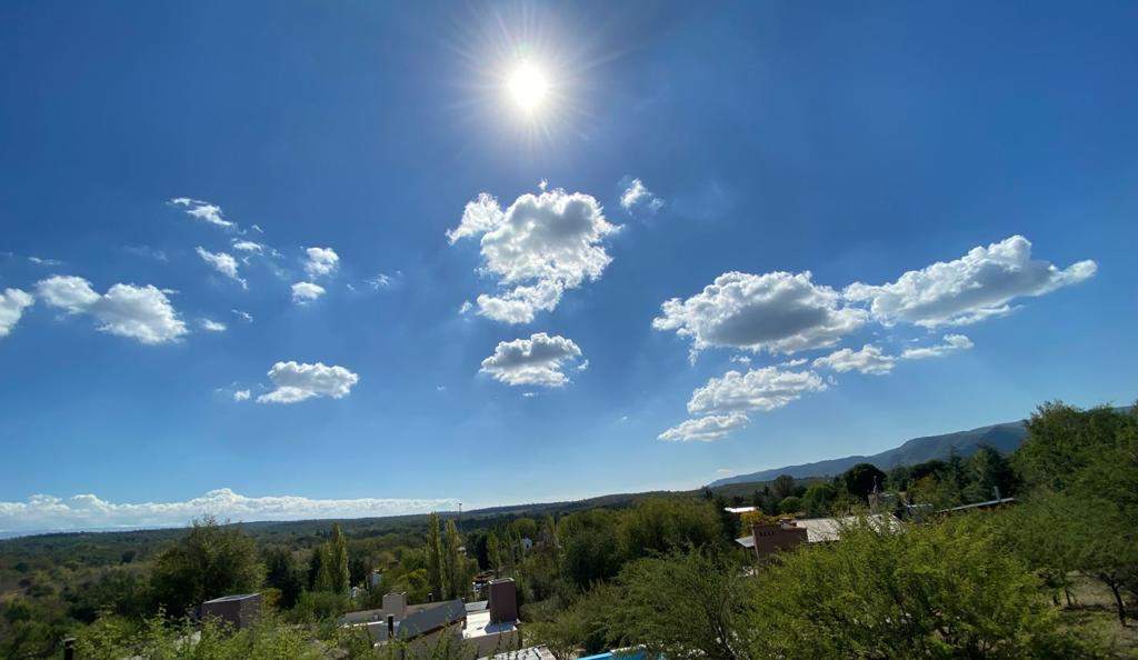COMPLEJO TURÍSTICO  DE 4 CABAÑAS EN ZONA MATE DE LUNA.-S.MÓNICA.