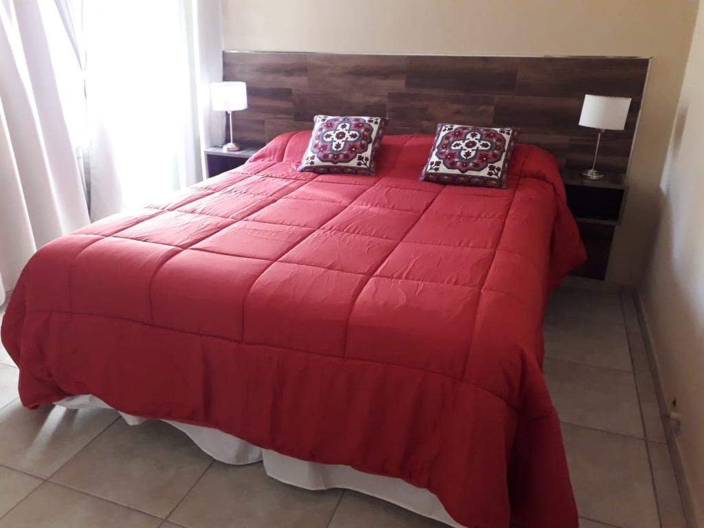 COMPLEJO TURÍSTICO  DE 4 CABAÑAS EN ZONA MATE DE LUNA.-S.MÓNICA.