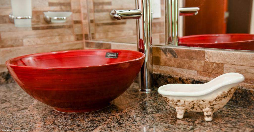 COMPLEJO TURÍSTICO  DE 4 CABAÑAS EN ZONA MATE DE LUNA.-S.MÓNICA.