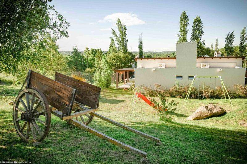COMPLEJO TURÍSTICO  DE 4 CABAÑAS EN ZONA MATE DE LUNA.-S.MÓNICA.