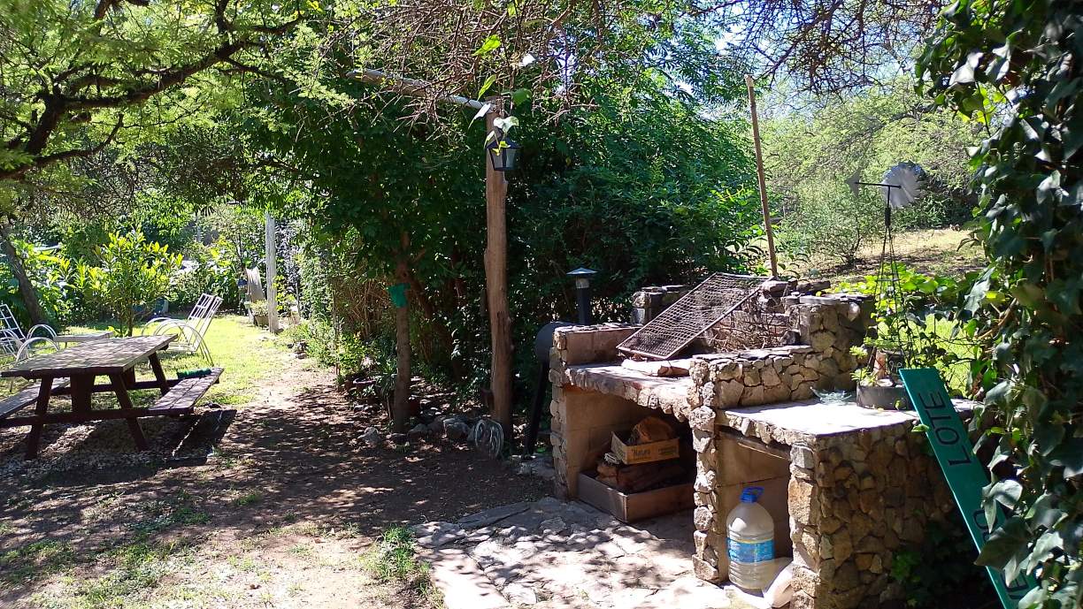 CABAÑA EN VENTA DE 4 AMB EN SANTA MÓNICA. STA.ROSA DE CALAMUCHITA