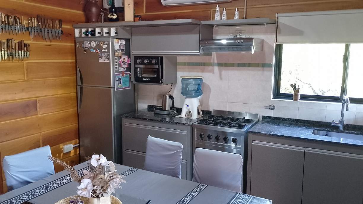 CABAÑA EN VENTA DE 4 AMB EN SANTA MÓNICA. STA.ROSA DE CALAMUCHITA