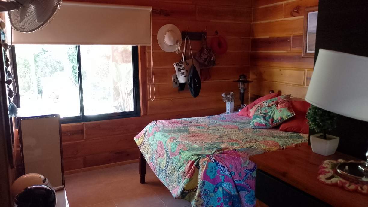 CABAÑA EN VENTA DE 4 AMB EN SANTA MÓNICA. STA.ROSA DE CALAMUCHITA