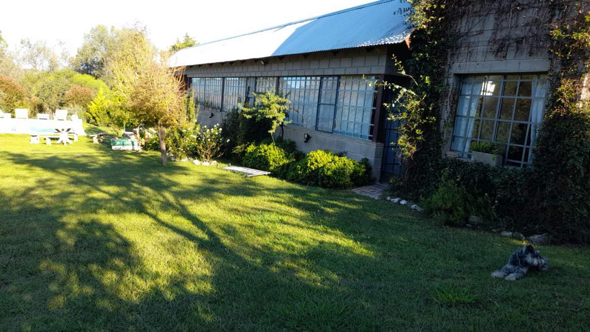 CASA EN VENTA  RETASADA EN SANTA MÓNICA.B SANTA TERESITA 4 AMB.  DEPENDENCIA Y PILETA