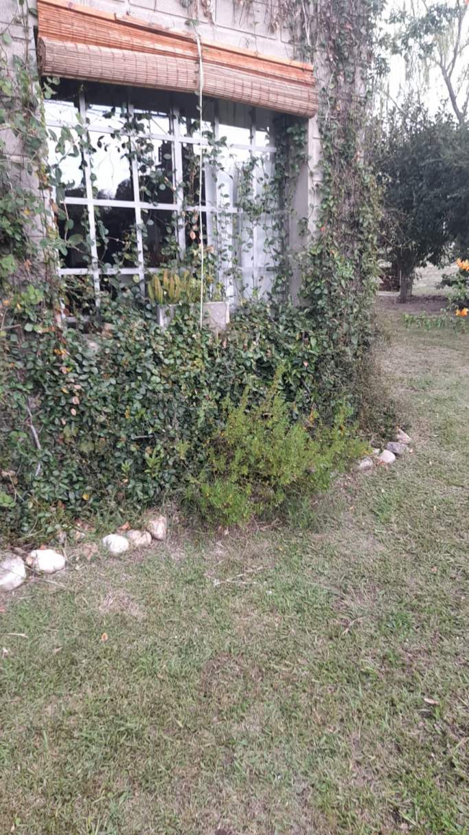 CASA EN VENTA  RETASADA EN SANTA MÓNICA.B SANTA TERESITA 4 AMB.  DEPENDENCIA Y PILETA