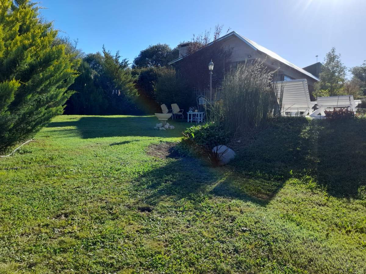 CASA EN VENTA  RETASADA EN SANTA MÓNICA.B SANTA TERESITA 4 AMB.  DEPENDENCIA Y PILETA