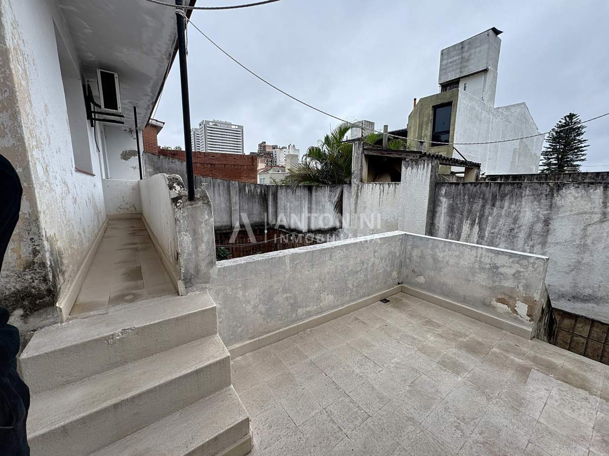 Apto Bancor Casa de 3 Dormitorios mas escritorio en B Cofico