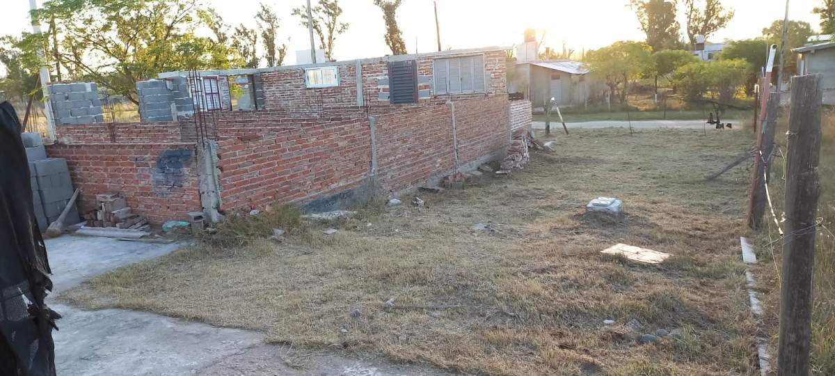 EN VENTA TERRENO  ESQUINA 600m2   Anisacate