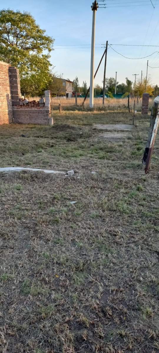 EN VENTA TERRENO  ESQUINA 600m2   Anisacate