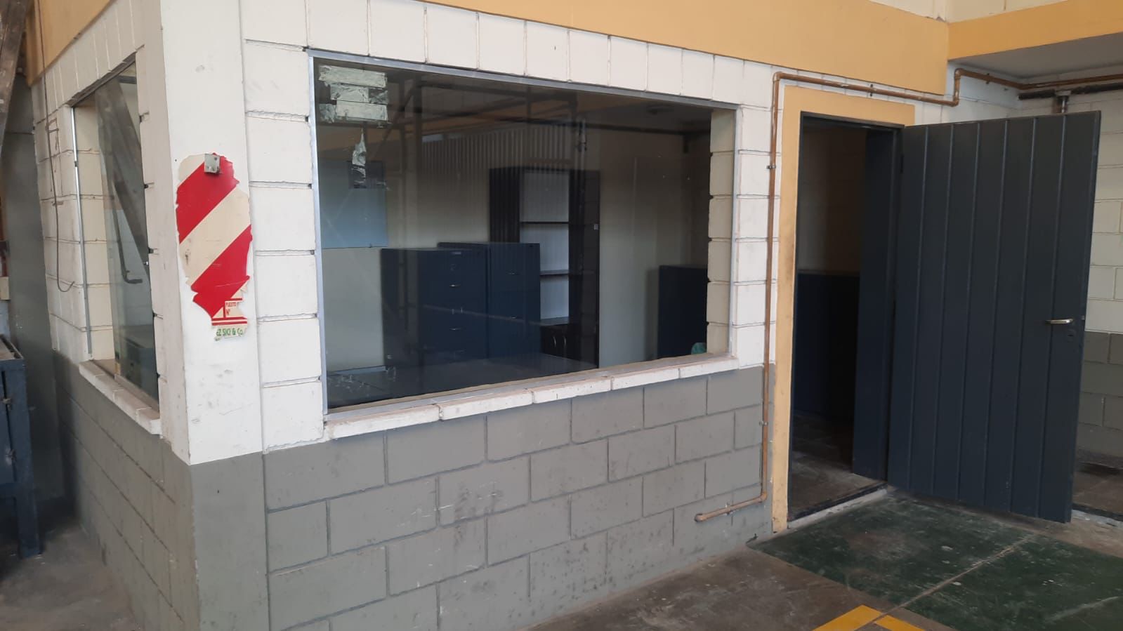 Alquilo Local 400 m2 -Taller- Juan B justo Cordoba