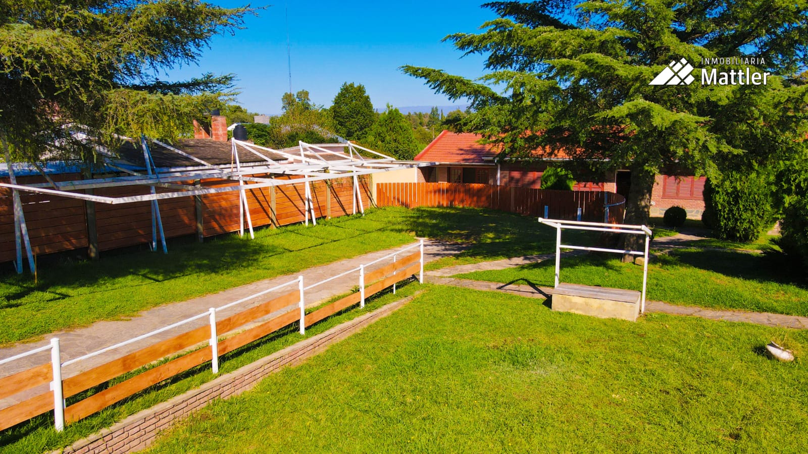 Departamento PH 2 ambiente Planta Baja con Jardín y Cochera , Villa General Belgrano