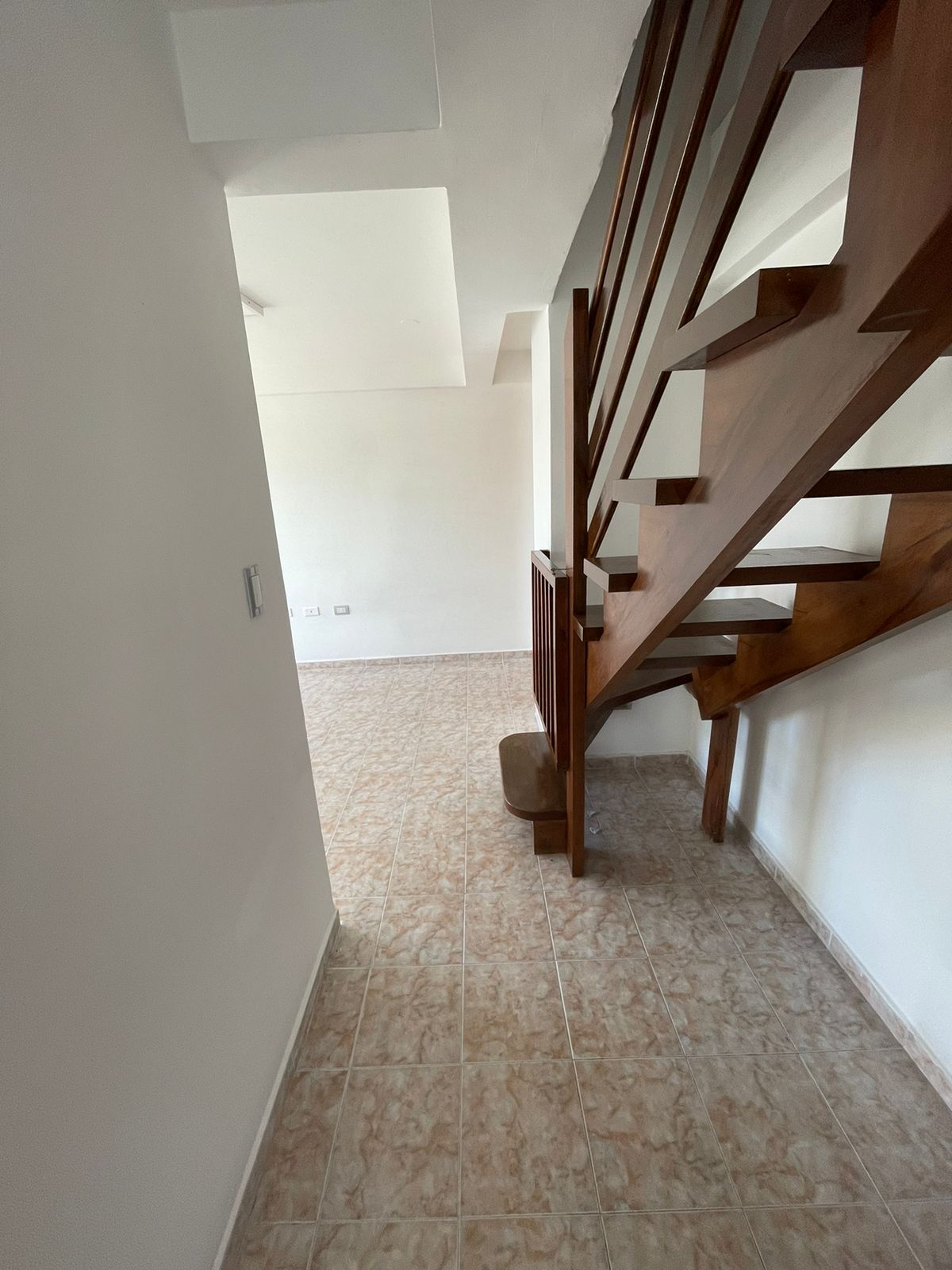 DUPLEX EN ALQUILER - ZONA JEFATURA DE POLICIAS