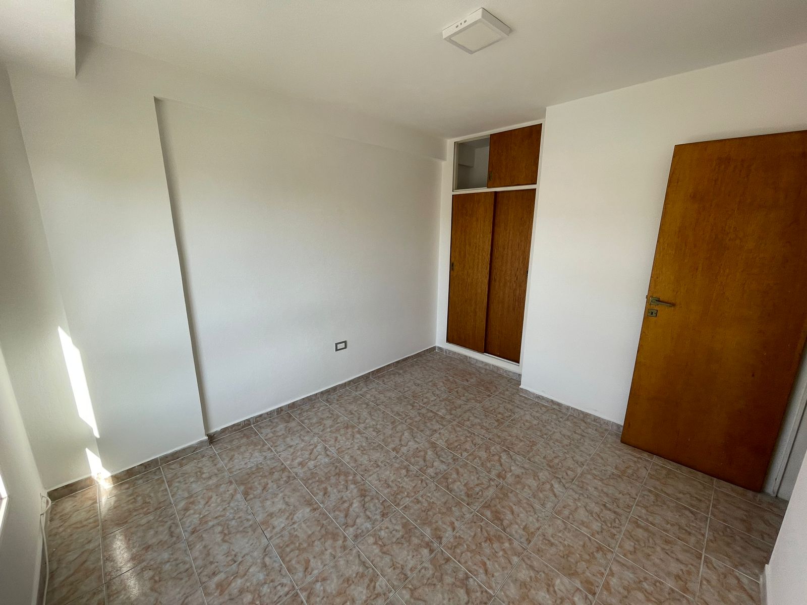 DUPLEX EN ALQUILER - ZONA JEFATURA DE POLICIAS