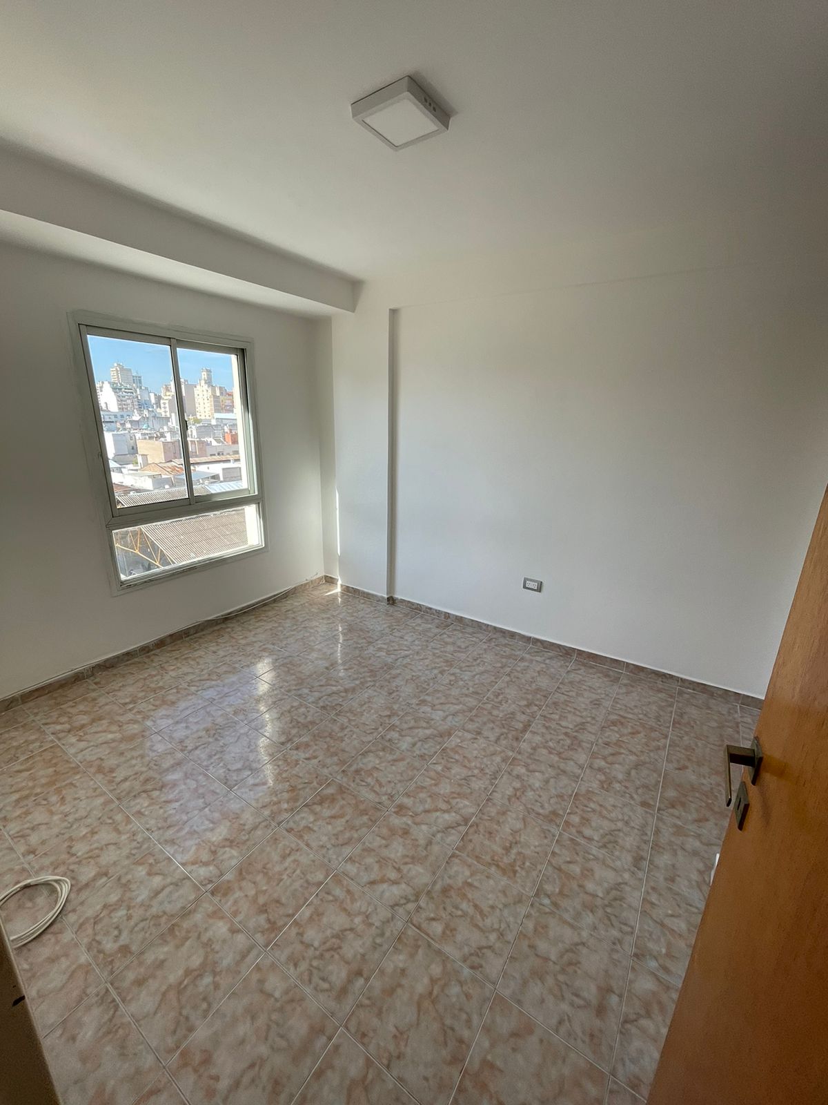 DUPLEX EN ALQUILER - ZONA JEFATURA DE POLICIAS