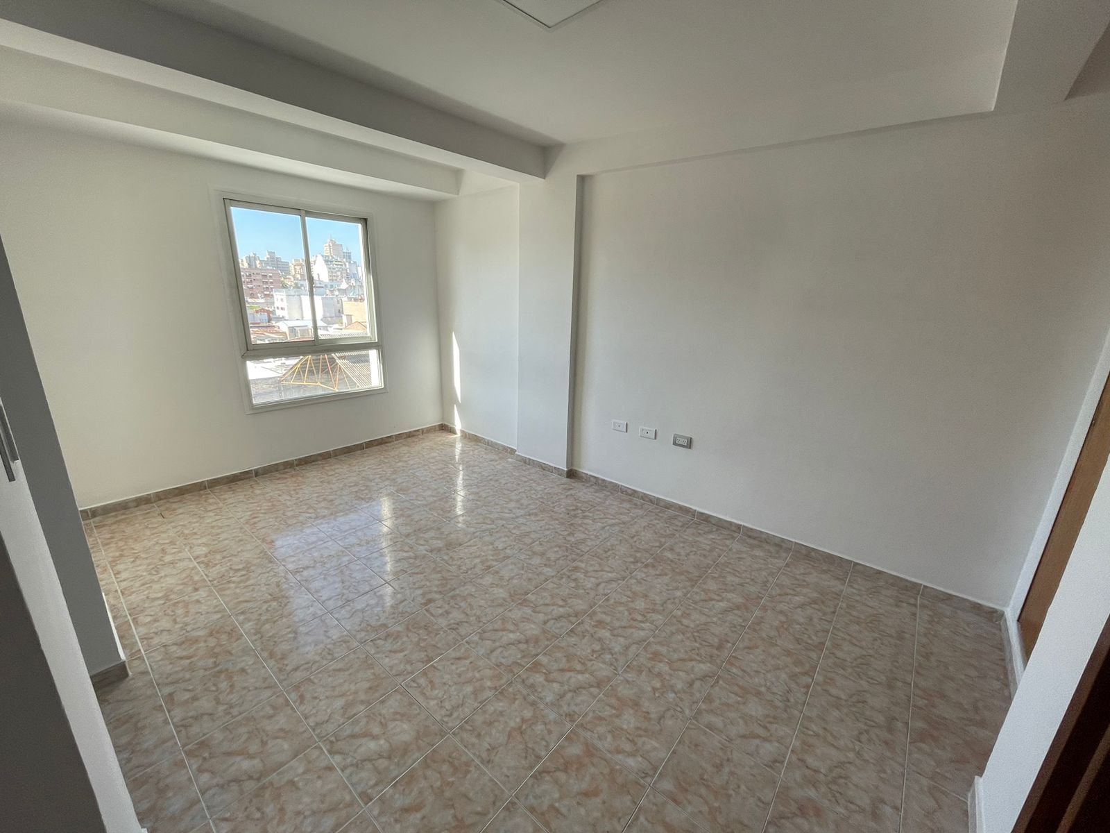 DUPLEX EN ALQUILER - ZONA JEFATURA DE POLICIAS