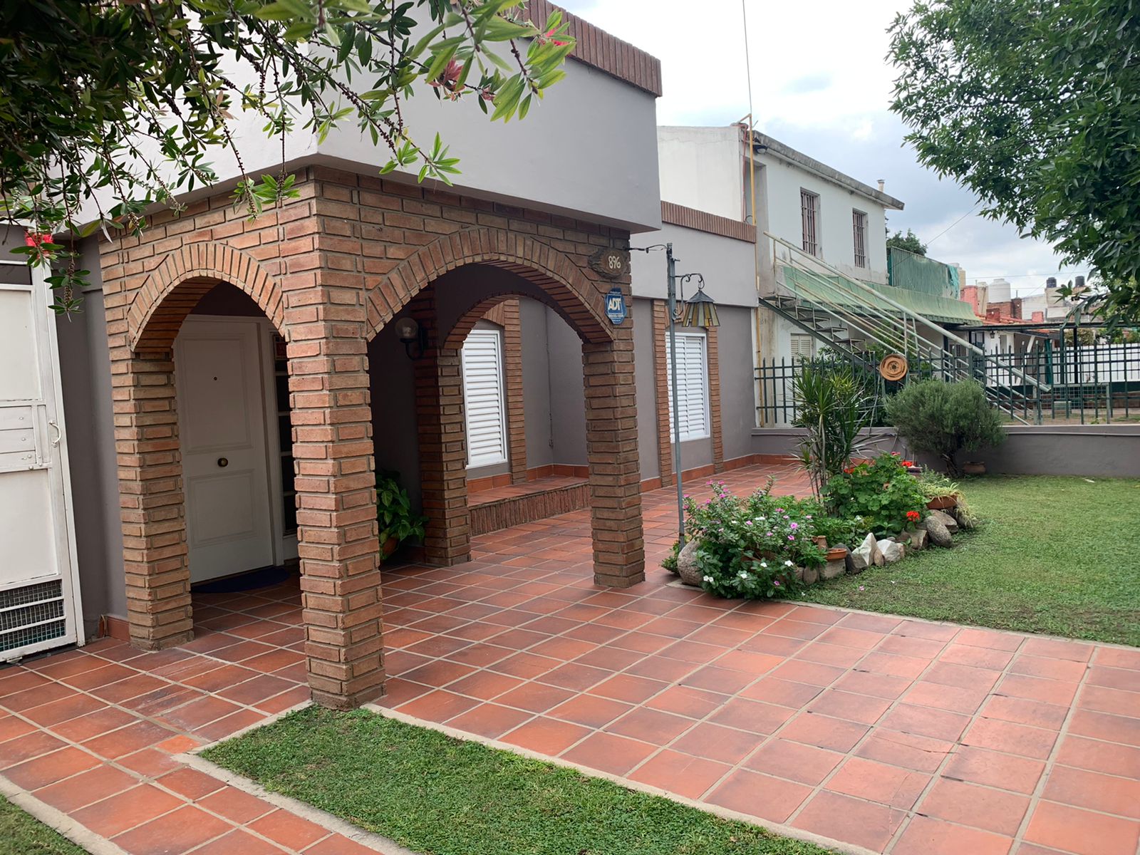 B Marques de Sobremonte