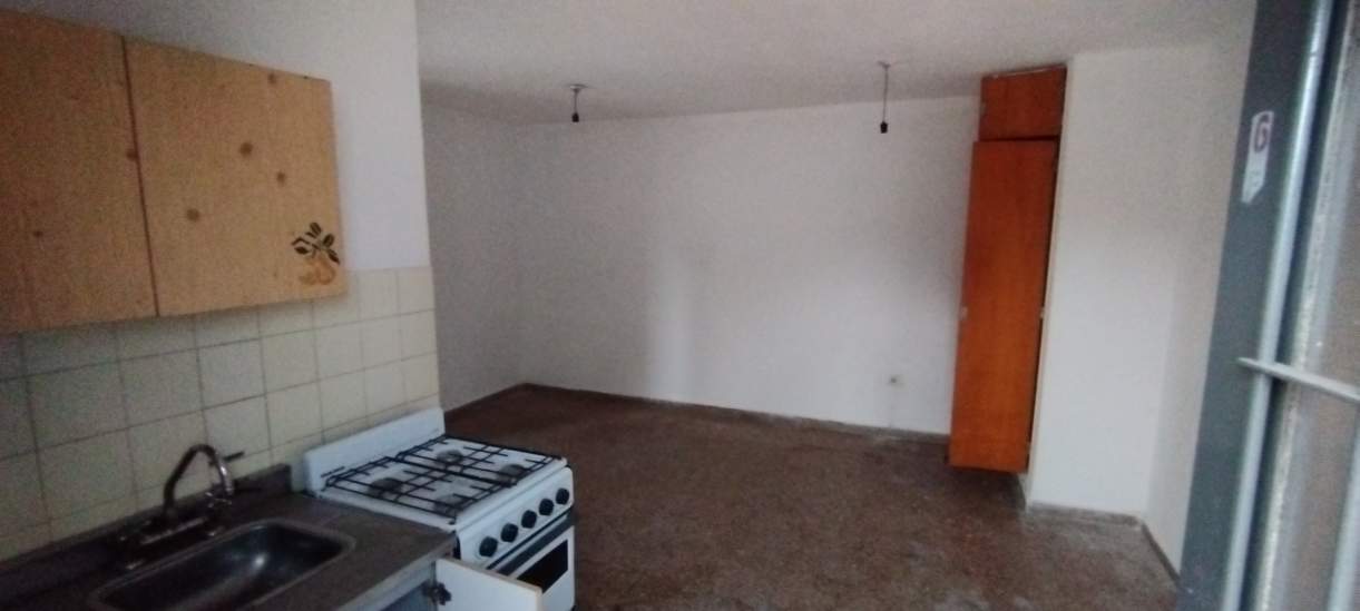 Monambiente en B Jardín ideal para Iniciar en el mundo de la renta por alquiler!!!!