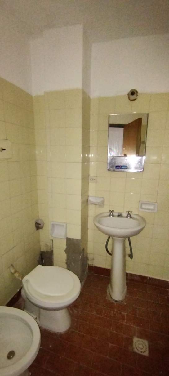 Monambiente en B Jardín ideal para Iniciar en el mundo de la renta por alquiler!!!!